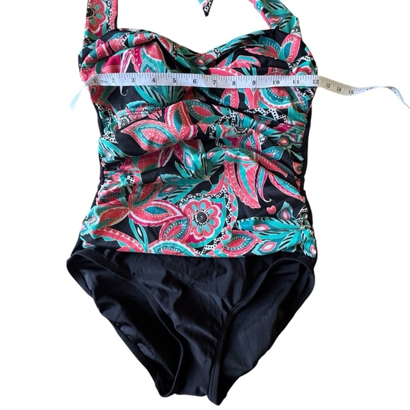 Aqua Green Woman’s One Piece Halter Style Swimsuit Size Small - Picture 6 of 9